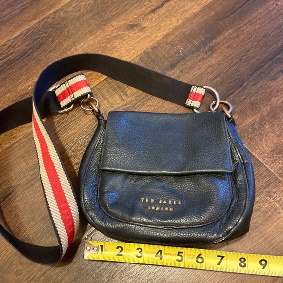 TED BAKER DARCELL AMALI BLACK PEBBLE LEATHER CROSSBODY SADDLE BAG HANDBAG - Picture 4 of 16